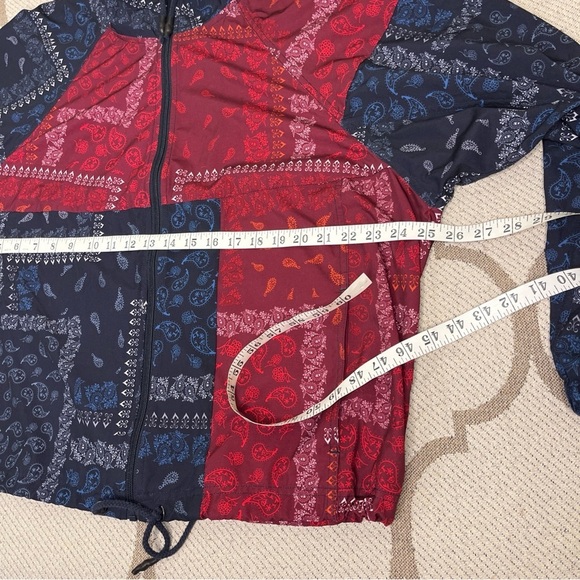 Joy Lab Red and Blue Paisley Lightweight Windbreaker jacket Size Extra large - Picture 7 of 12
